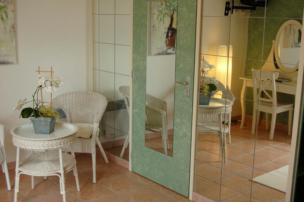 Appart'Hotel Villa Elaia Puyméras Habitación foto