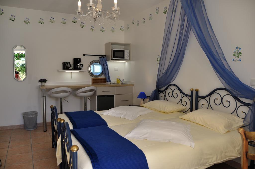 Appart'Hotel Villa Elaia Puyméras Exterior foto
