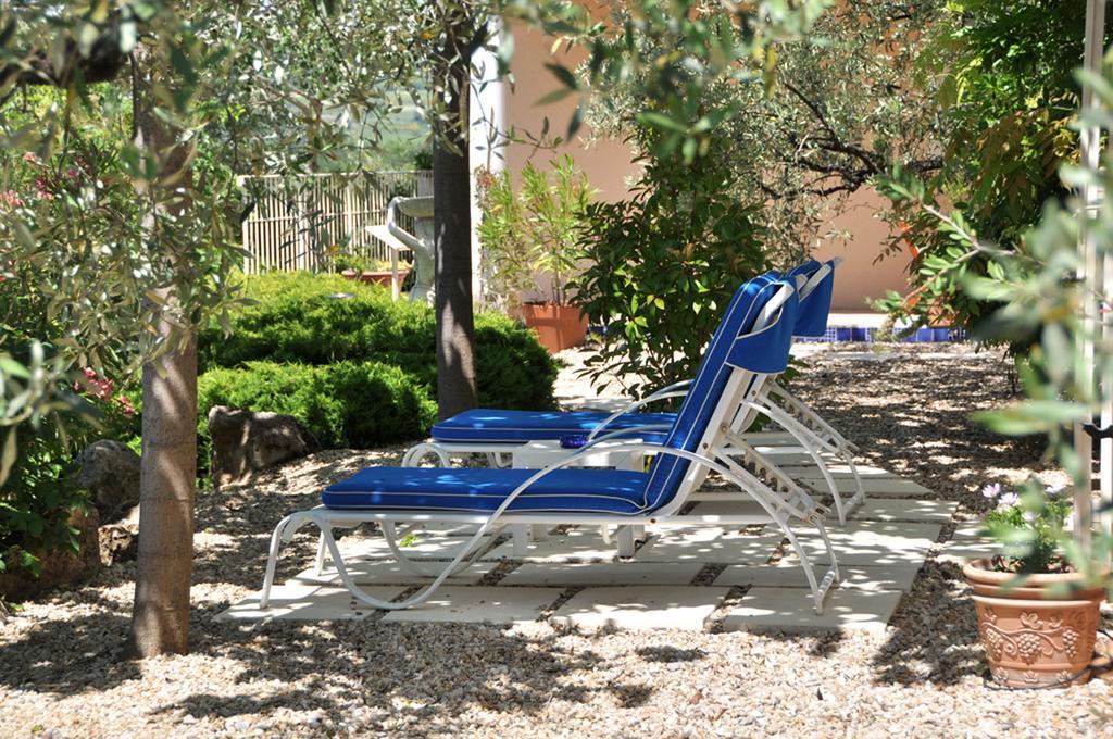 Appart'Hotel Villa Elaia Puyméras Habitación foto